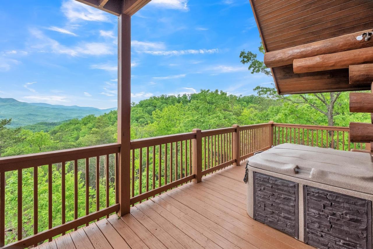 Sky Views - Panoramic Views Cabin แกตลิงเบิร์ก ภายนอก รูปภาพ