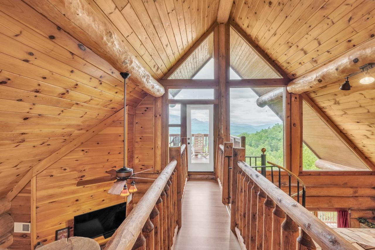 Sky Views - Panoramic Views Cabin แกตลิงเบิร์ก ภายนอก รูปภาพ